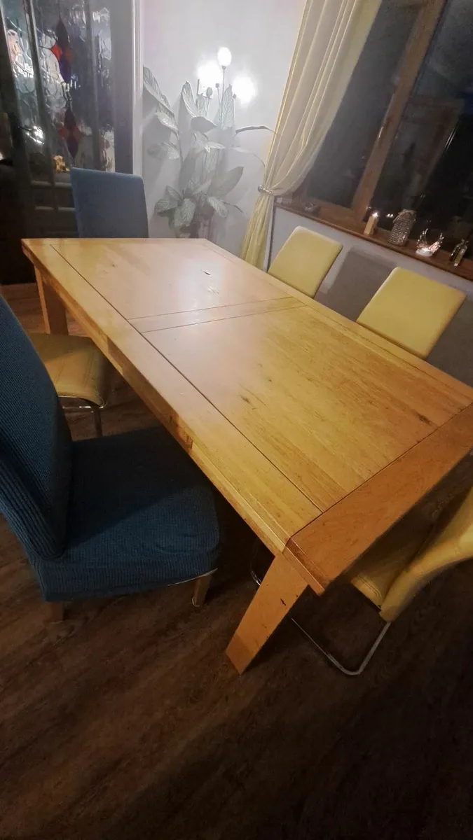 6ft Extendable Kitchen table extends to 9ft - Image 2
