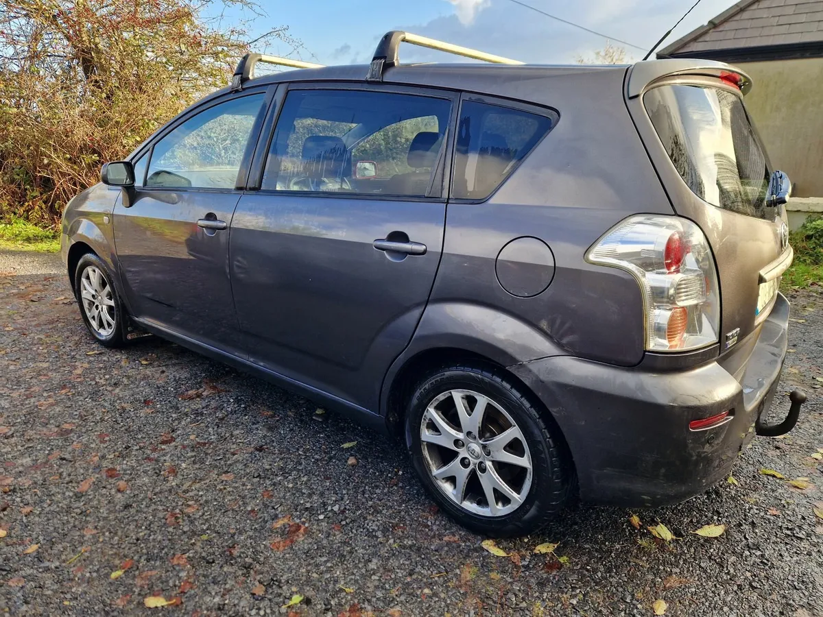 Toyota Corolla 2009 - Image 2