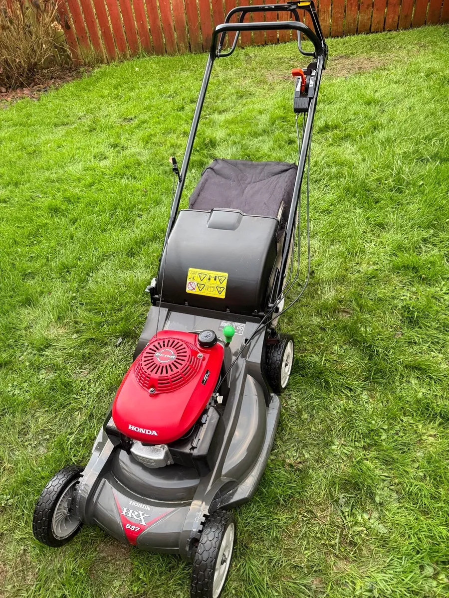 Honda HRX 537 lawnmower - Image 2