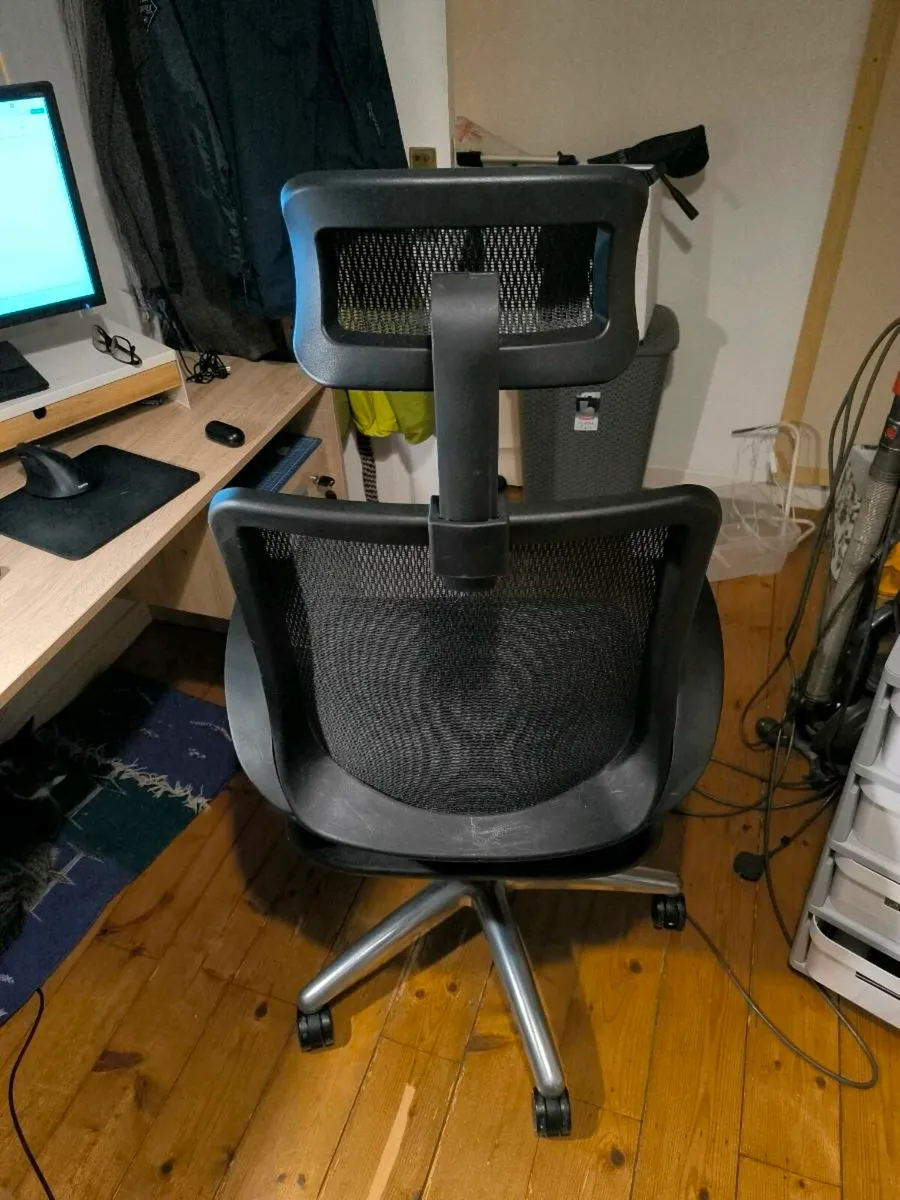 Ergonomic office chair - Image 2