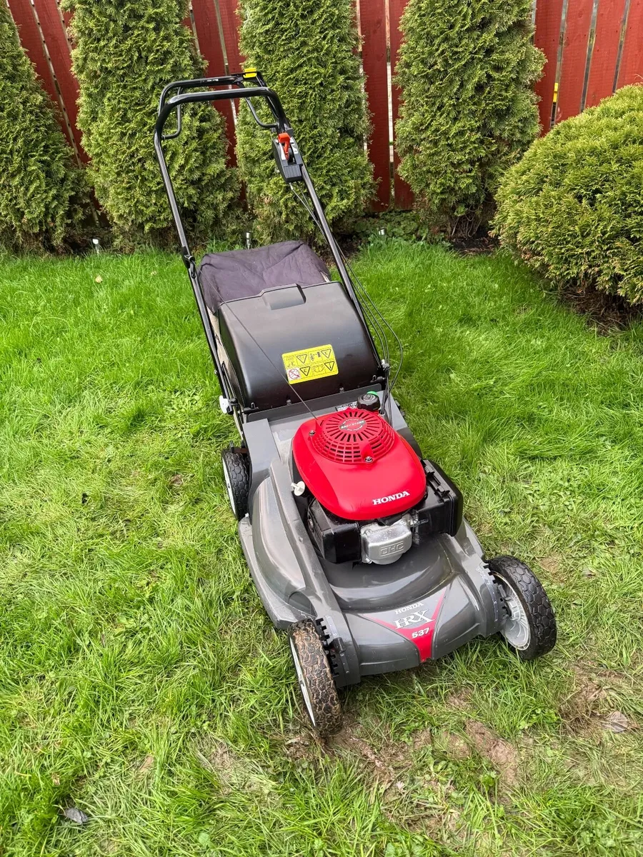Honda HRX 537 lawnmower - Image 1