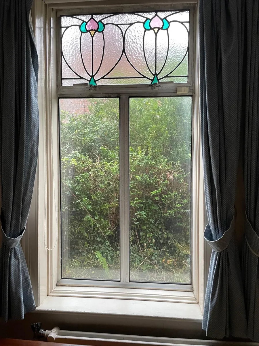 Windows, aluminium with stained glass - Image 2