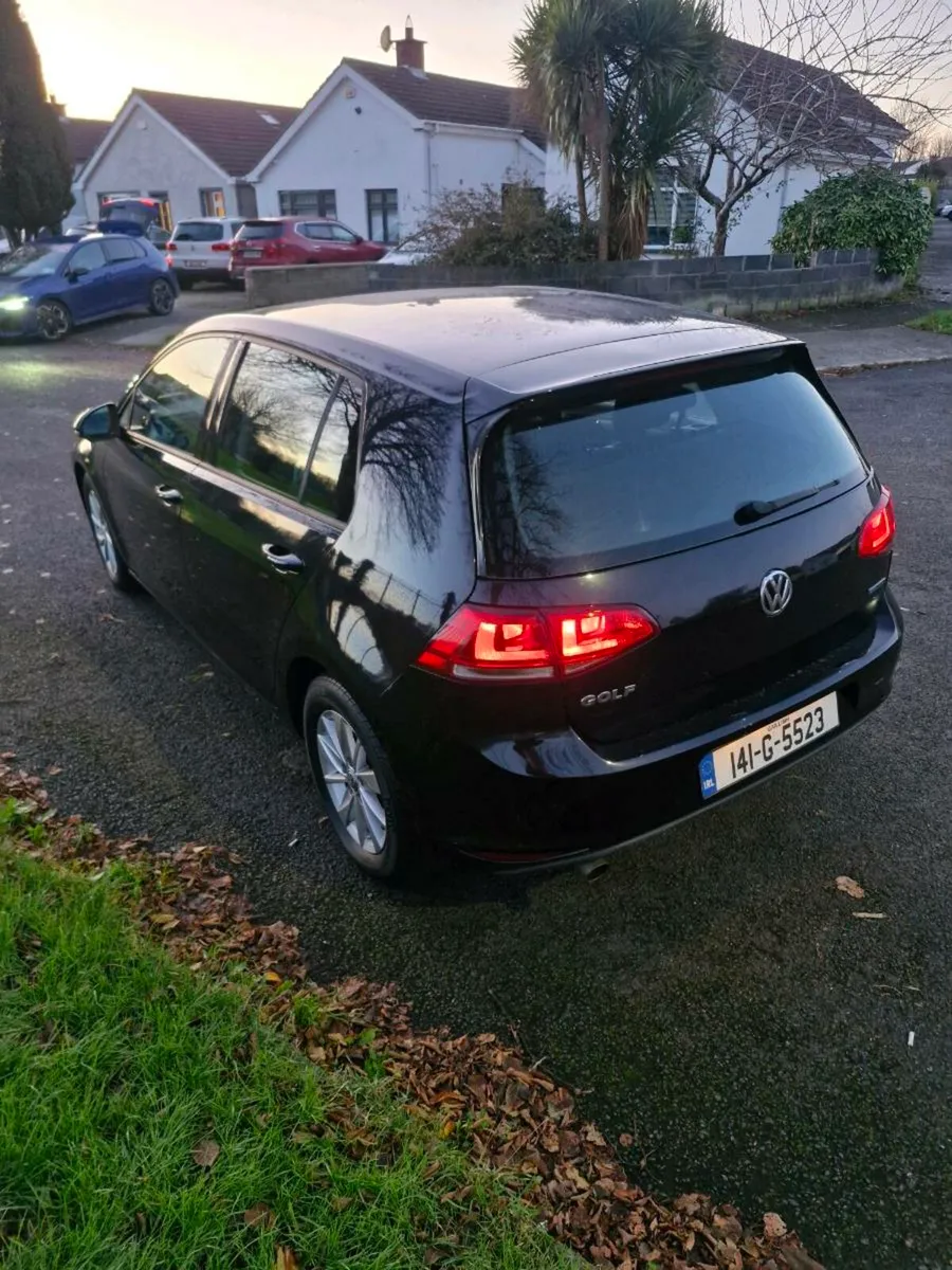 VOLKSWAGEN GOLF BLUEMOTION 1.6 - Image 4