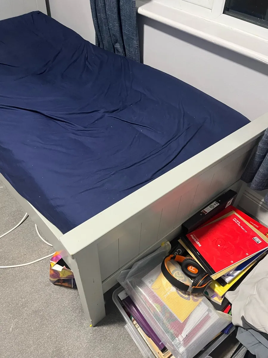 Single bed - Image 3