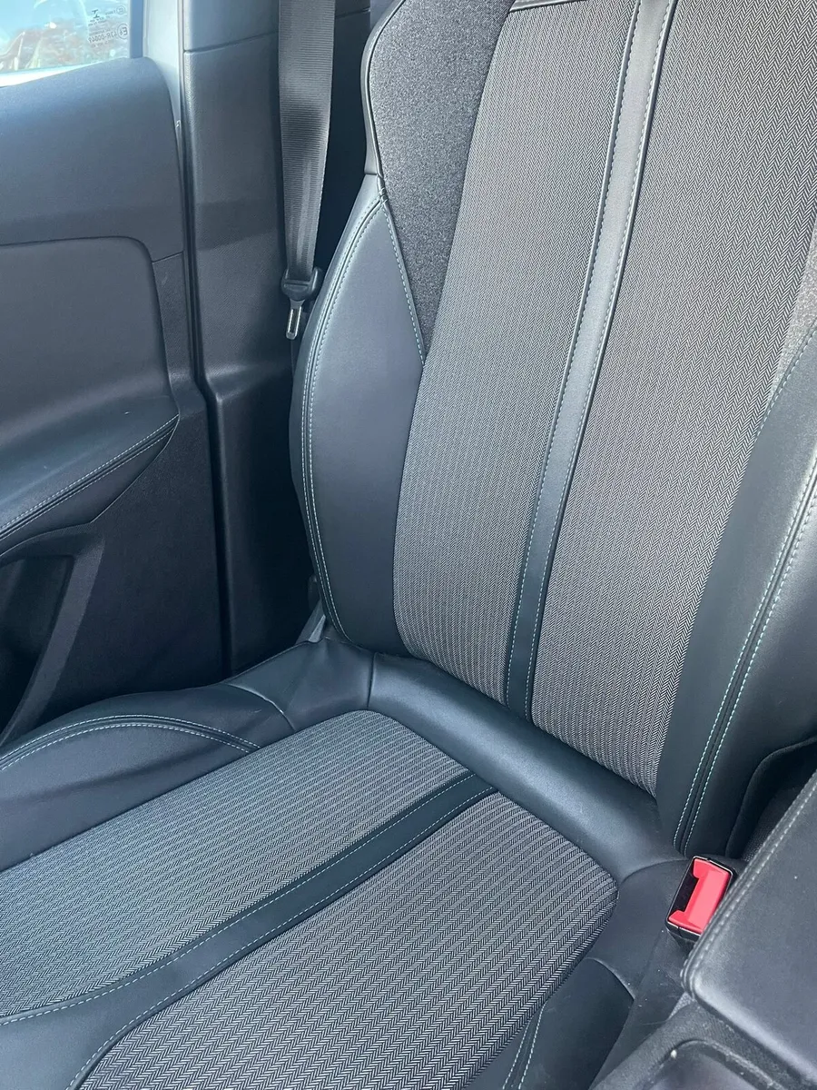 212 peugeot 3008 - Image 2