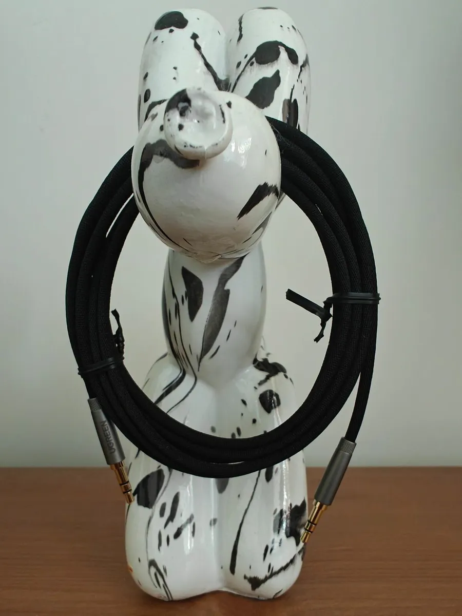 UGREEN AUX CABLE 2m - Image 2