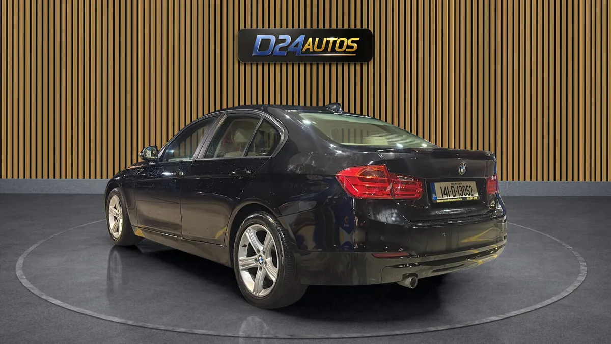 BMW 3-Series 2014 318d automatic - Image 3