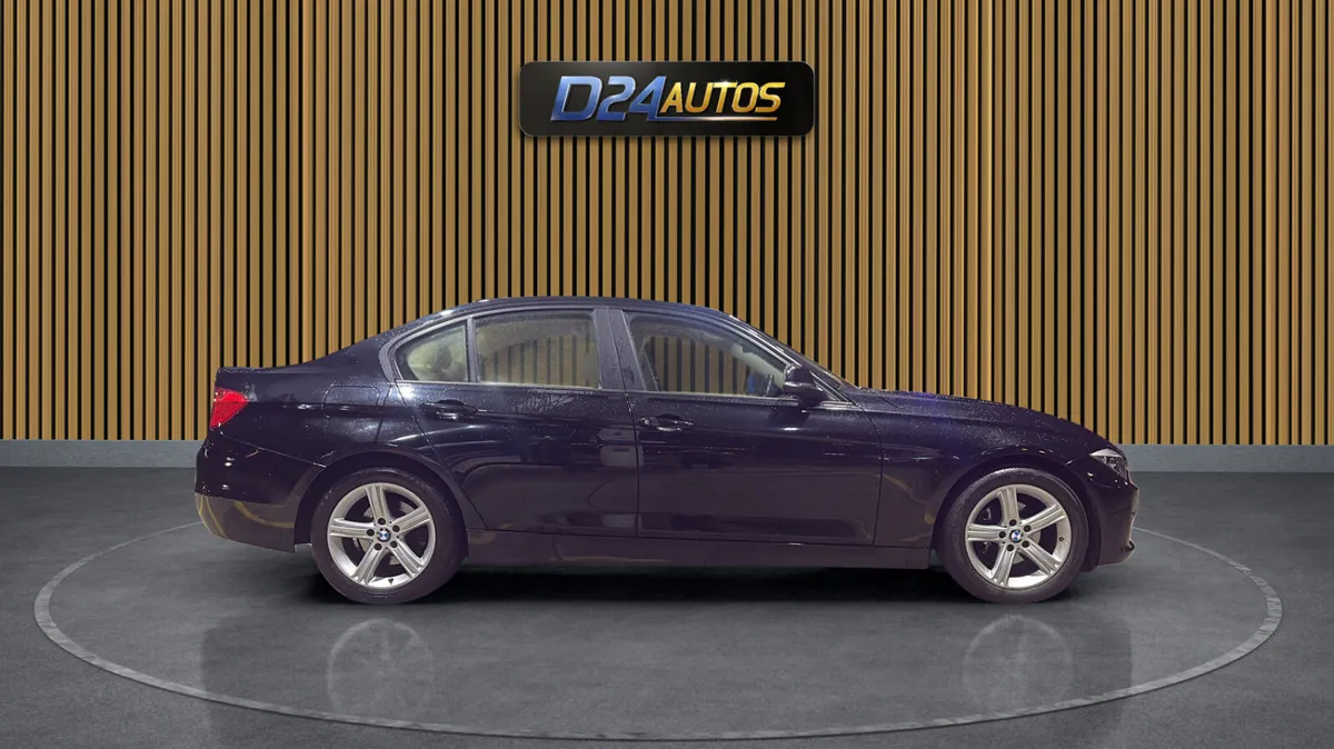 BMW 3-Series 2014 318d automatic - Image 2
