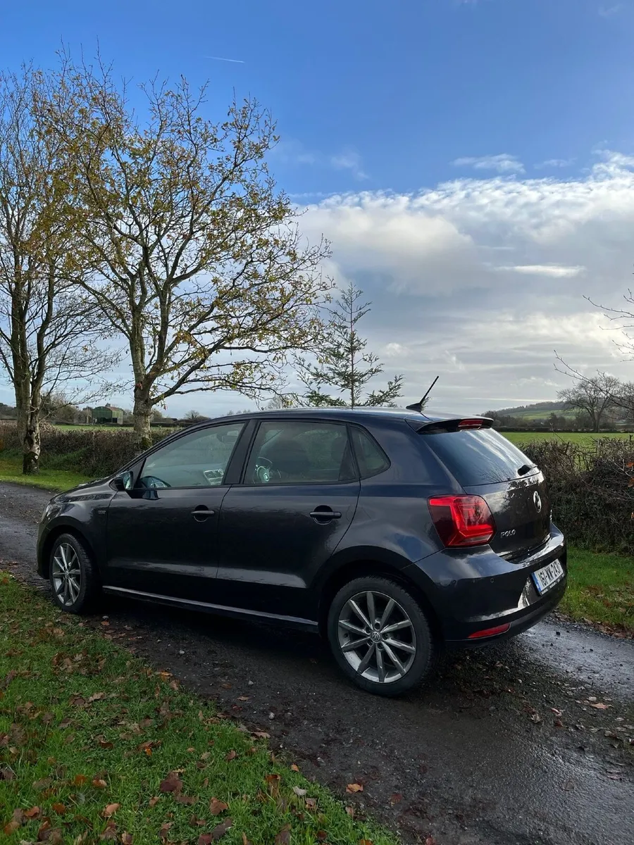 Volkswagen Polo 2016 - Image 2