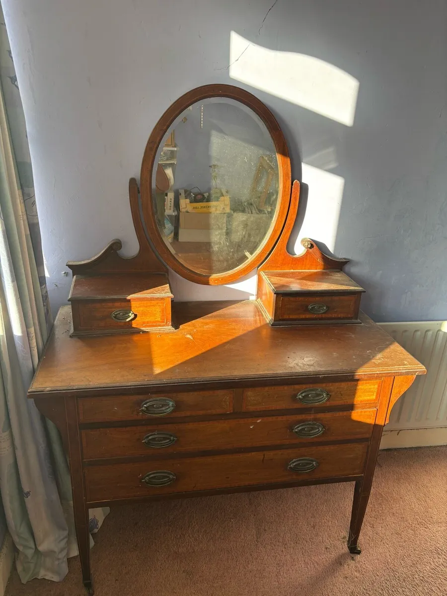 Victorian/ turn of the century dressing table - Image 1