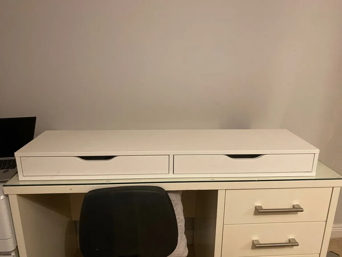 Shelving unit with drawers - Image 1