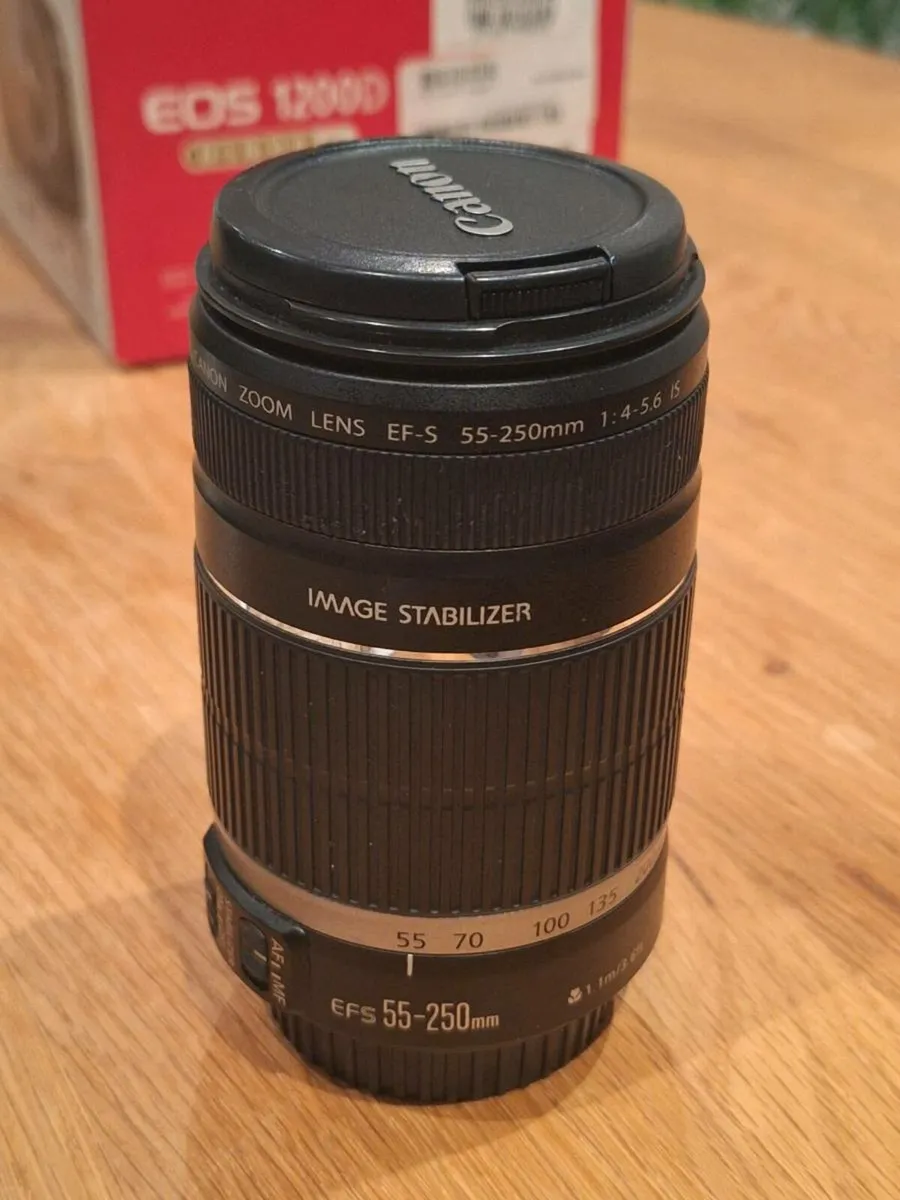 Canon EF-S 55-250mm f/4-5.6 IS telephoto zoom lens - Image 1