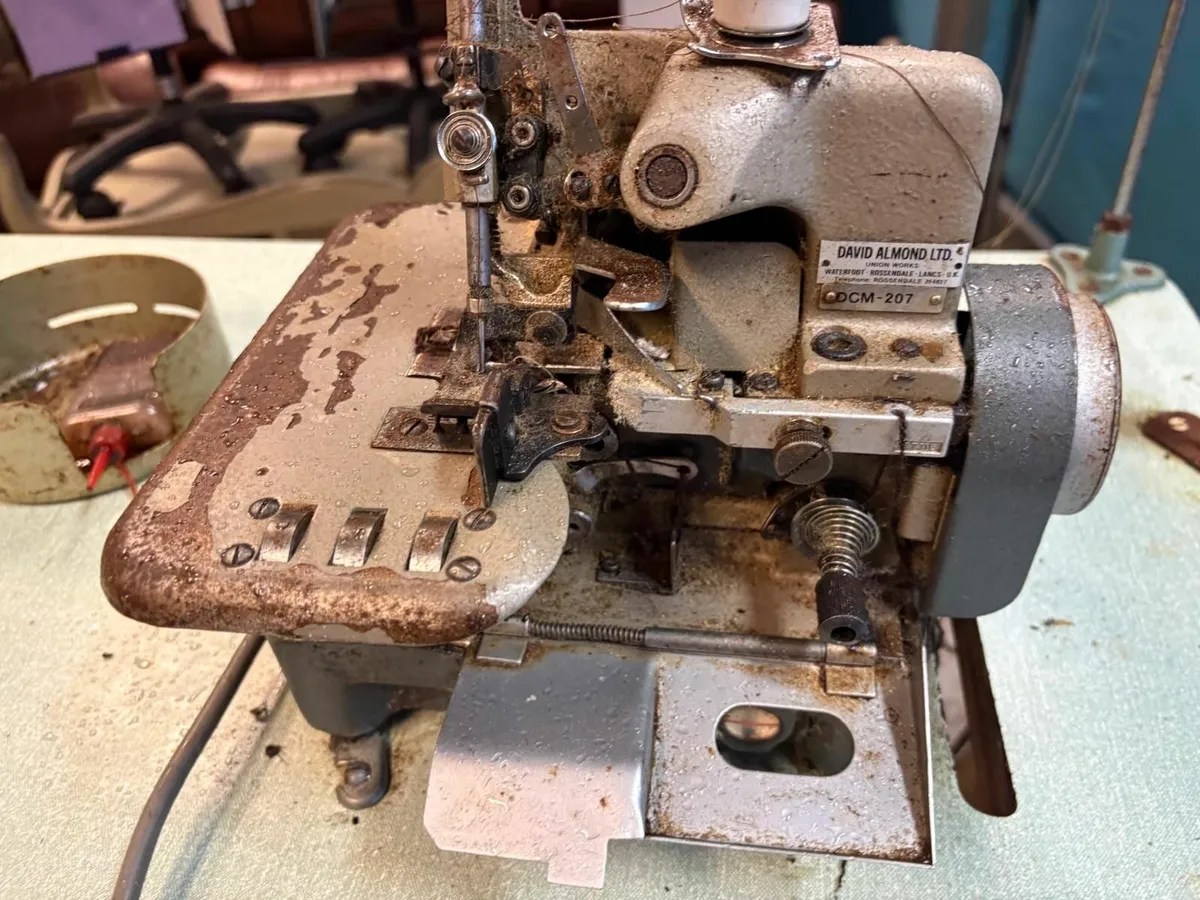 Embroidering Machine. - Image 2