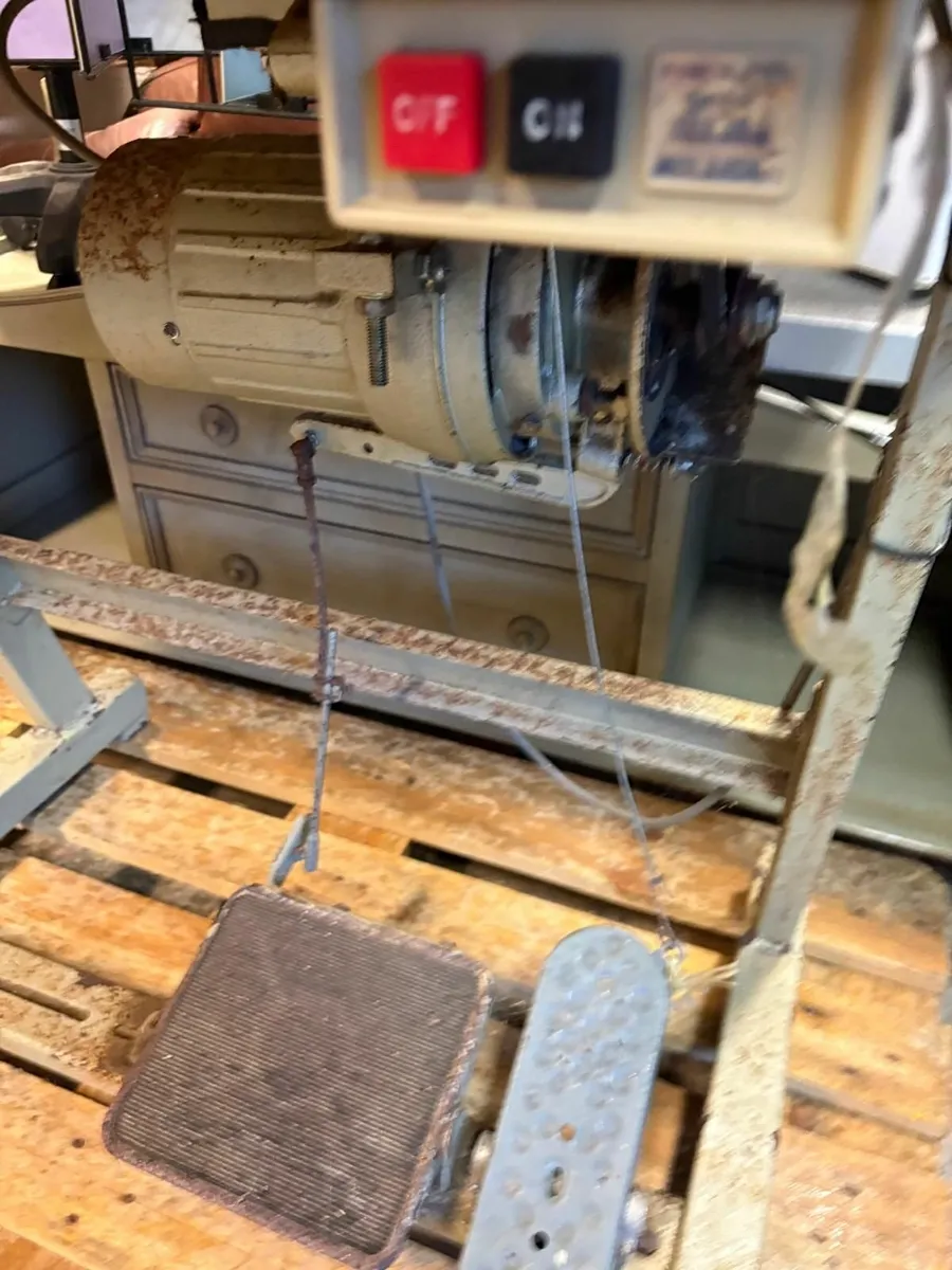 Embroidering Machine. - Image 4