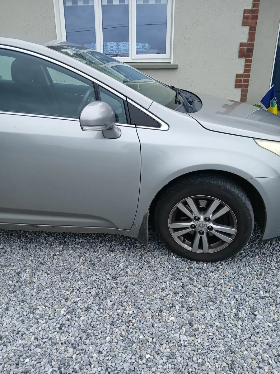 Toyota Avensis 2010 - Image 3