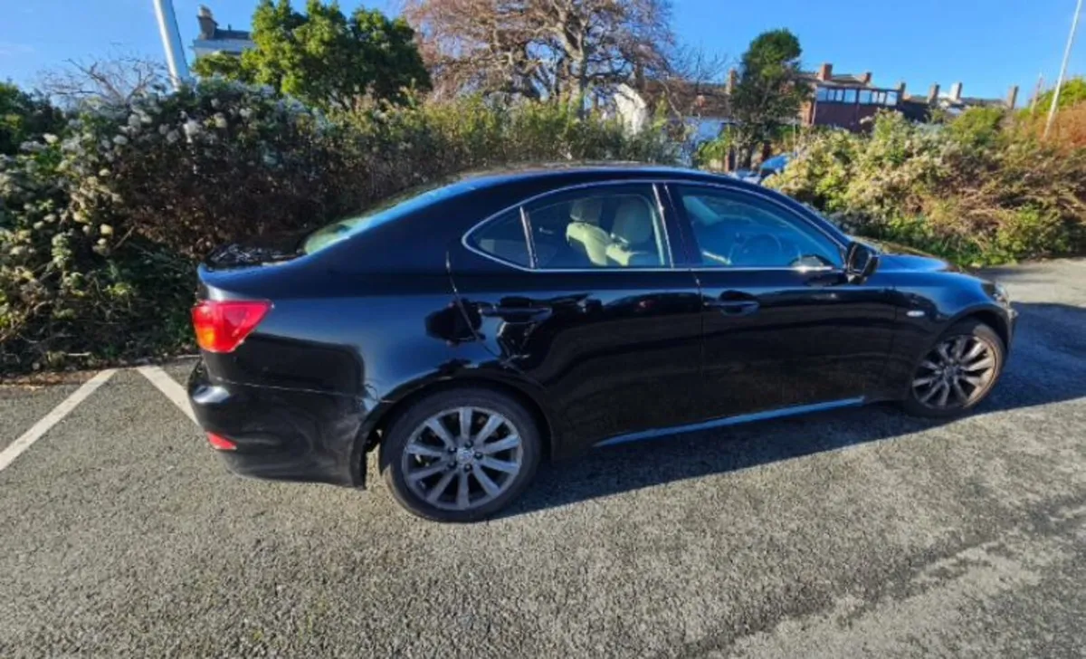 Lexus IS 2008 - Image 2