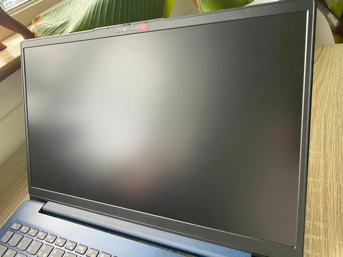 Lenovo IdeaPad 3 15.6" Laptop i3-11th |128GB| 8GB - Image 3