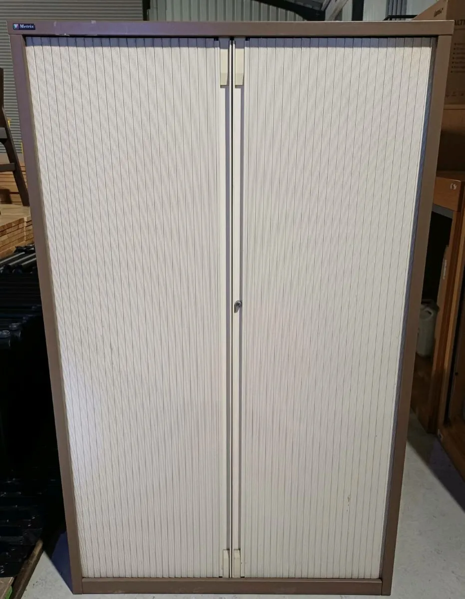 1.62m Triumph Metrix Tambour Cabinet - Image 2