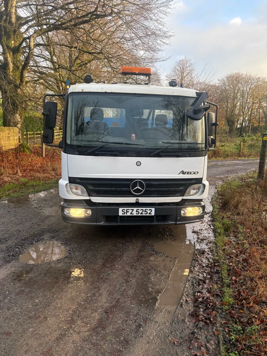 Mercedes tipper - Image 2