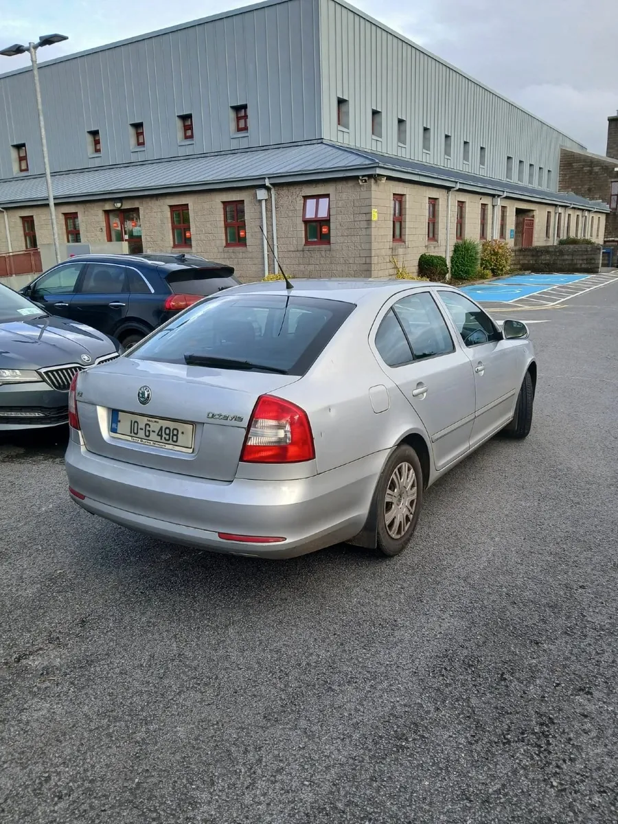 Skoda Octavia 2010 - Image 4