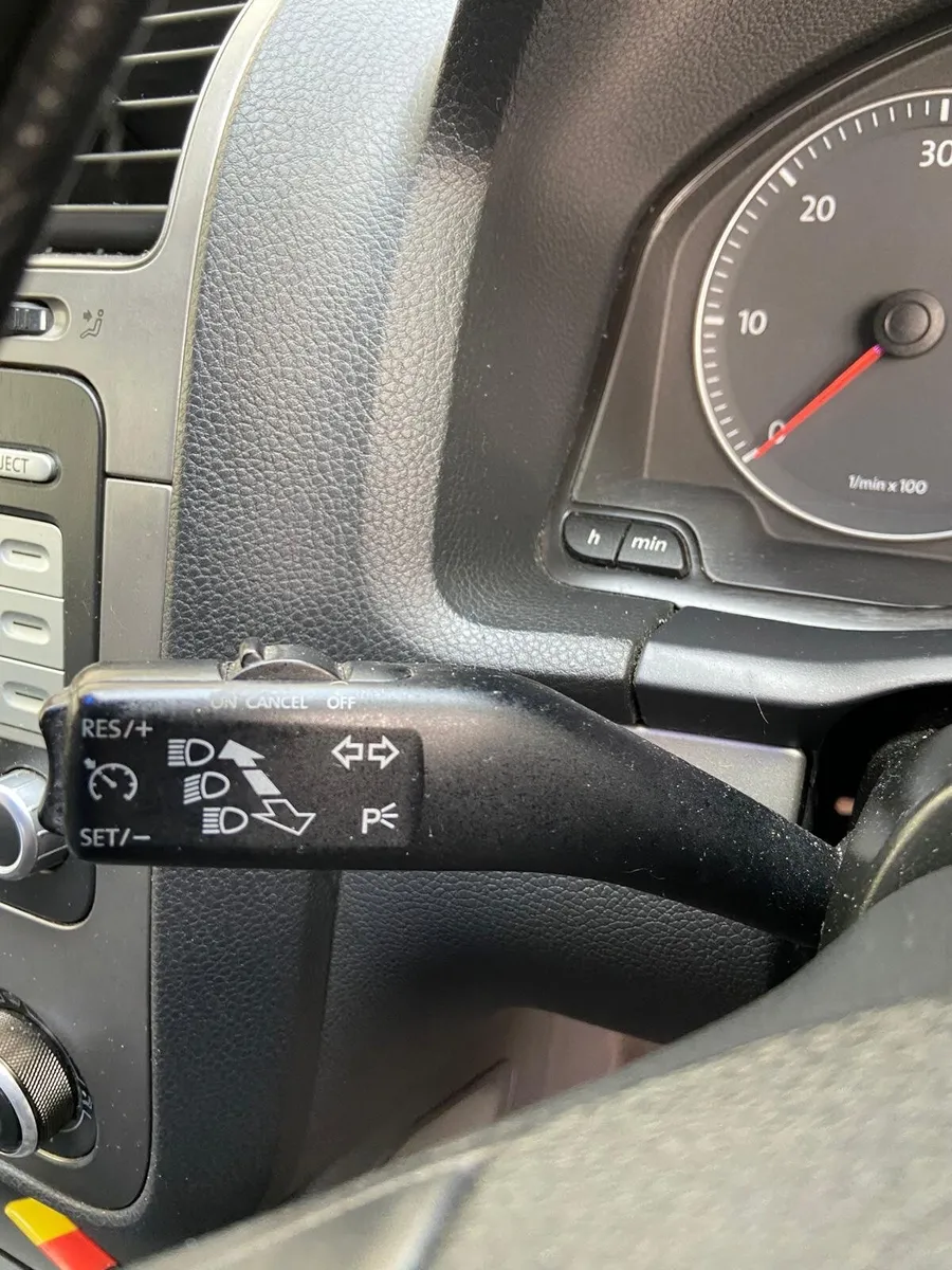 Volkswagen Golf 2008 - Image 2