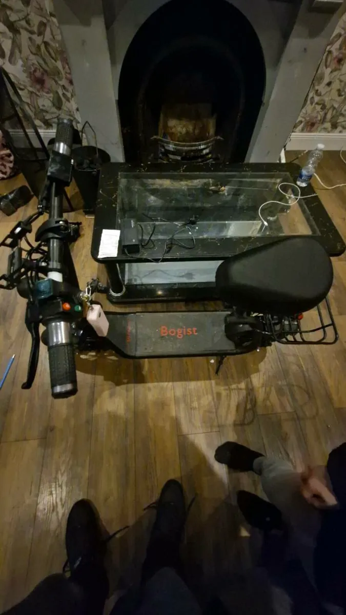 E scooter - Image 1