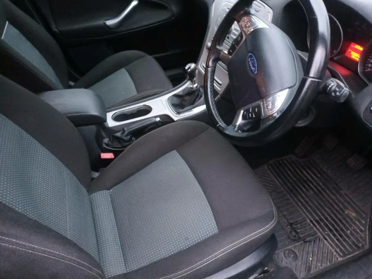 Ford mondeo - Image 3