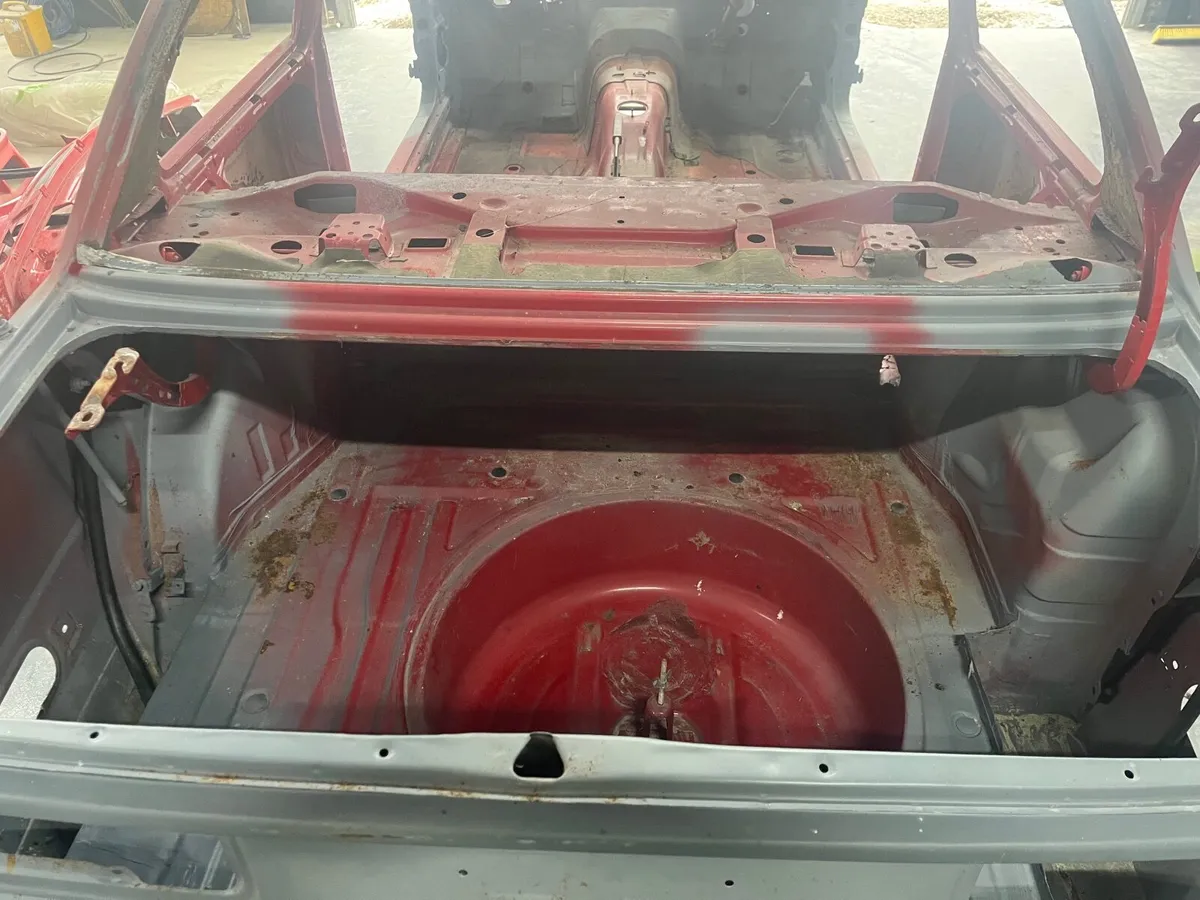 BMW 3-Series 1990 - Image 2