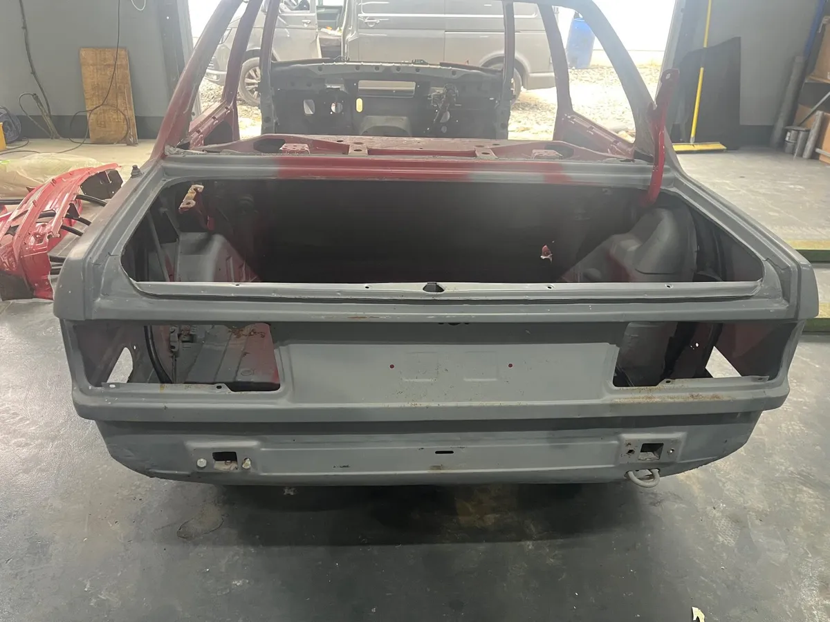 BMW 3-Series 1990 - Image 3