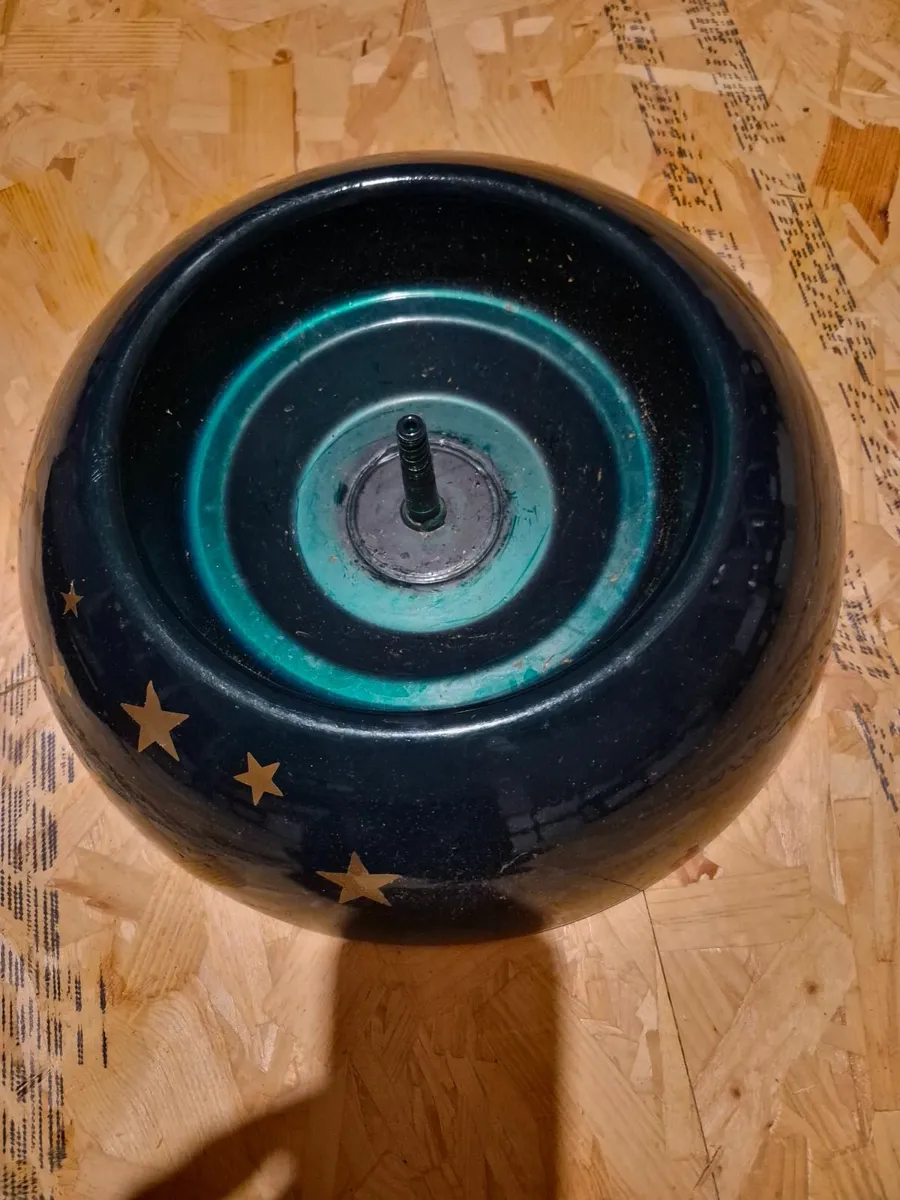 Christmas tree stand - Image 1