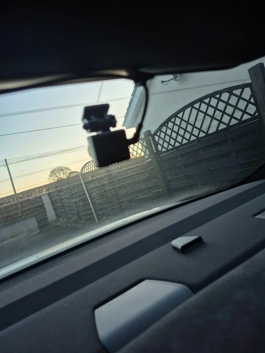 BMW 3-Series 2017 - Image 3