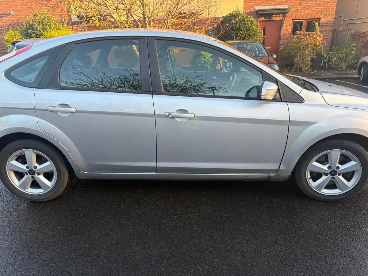 Ford Focus 2009 - Image 3