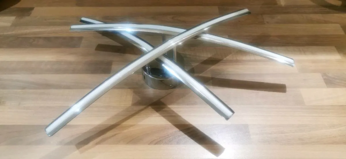 Chrome light fitting