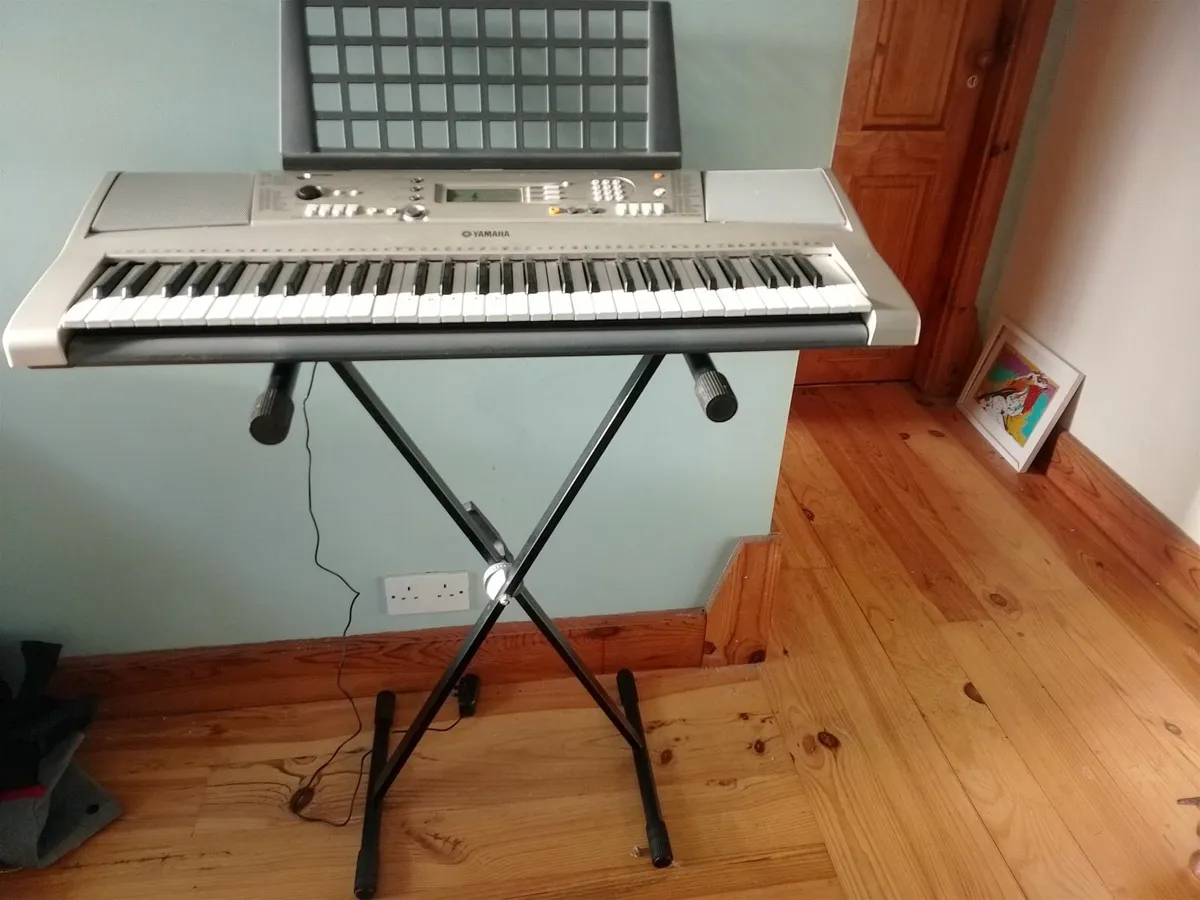 Keyboard - YAMAHA PSR E313 - Image 3