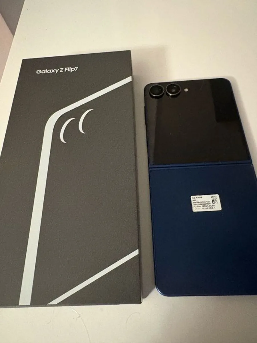 Samsung galaxy Flip 7 - Image 1