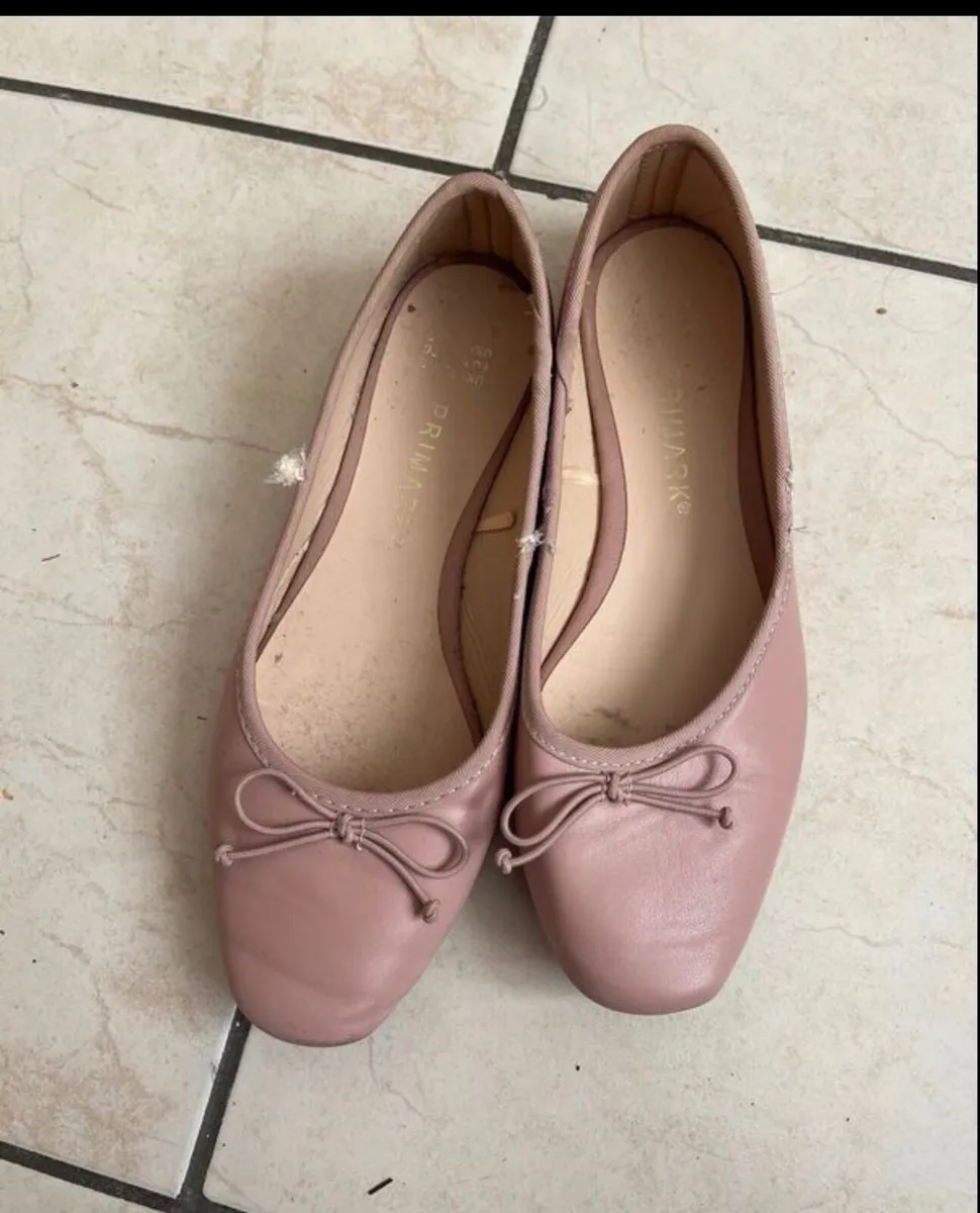 Kids shoes - Image 1