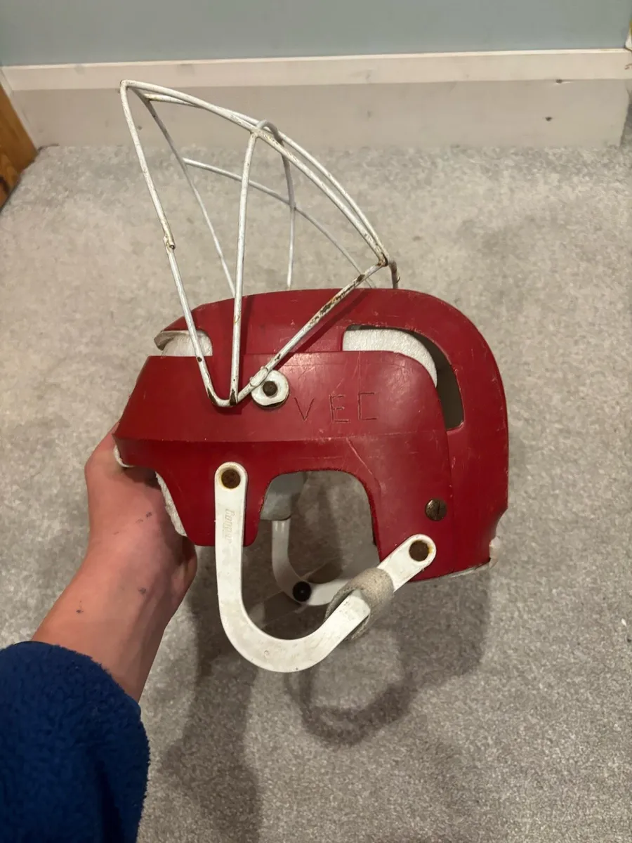 Oldstyle hurling helmet - Image 2