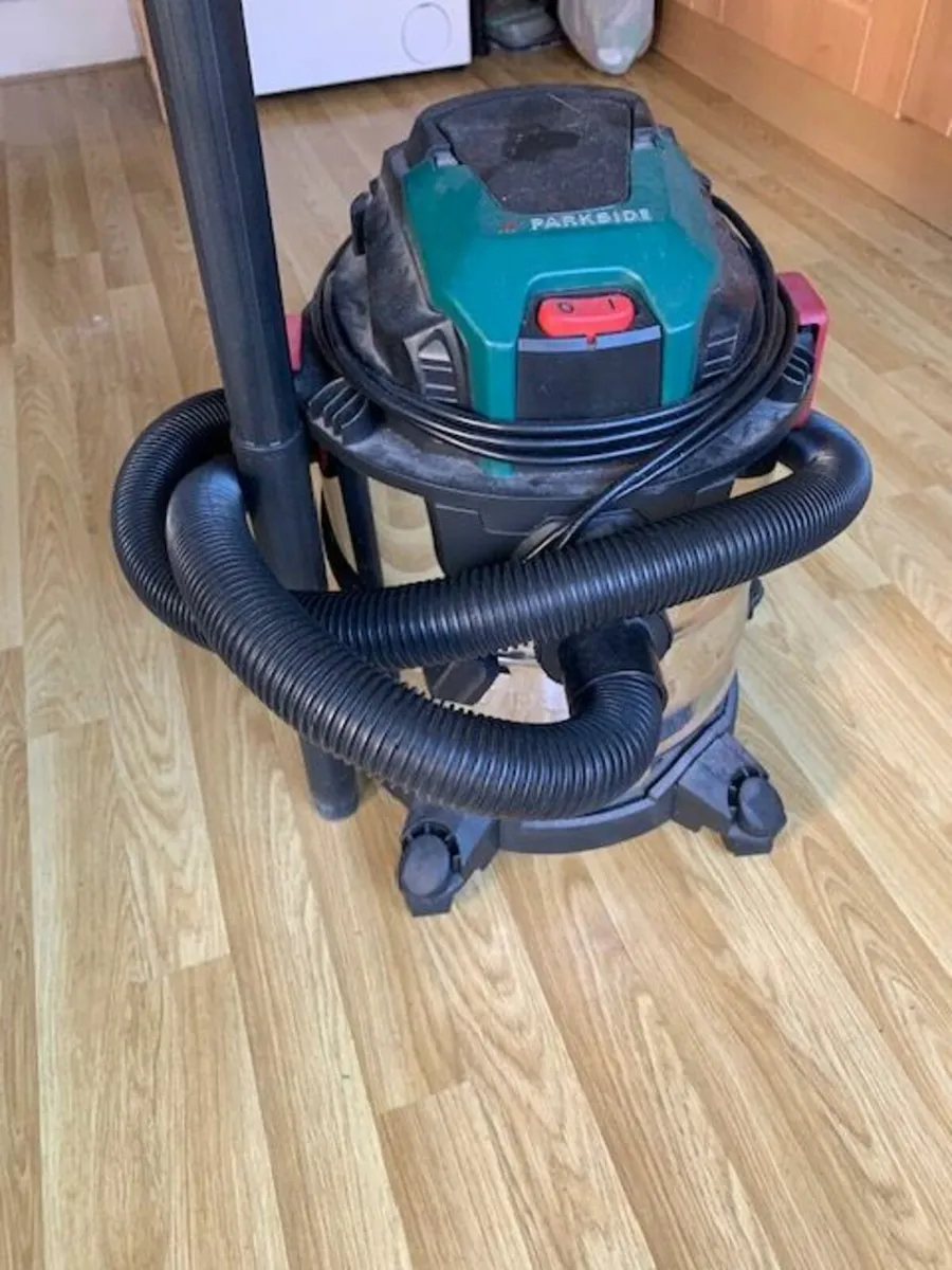Wet and Dry Vacuum - Image 3