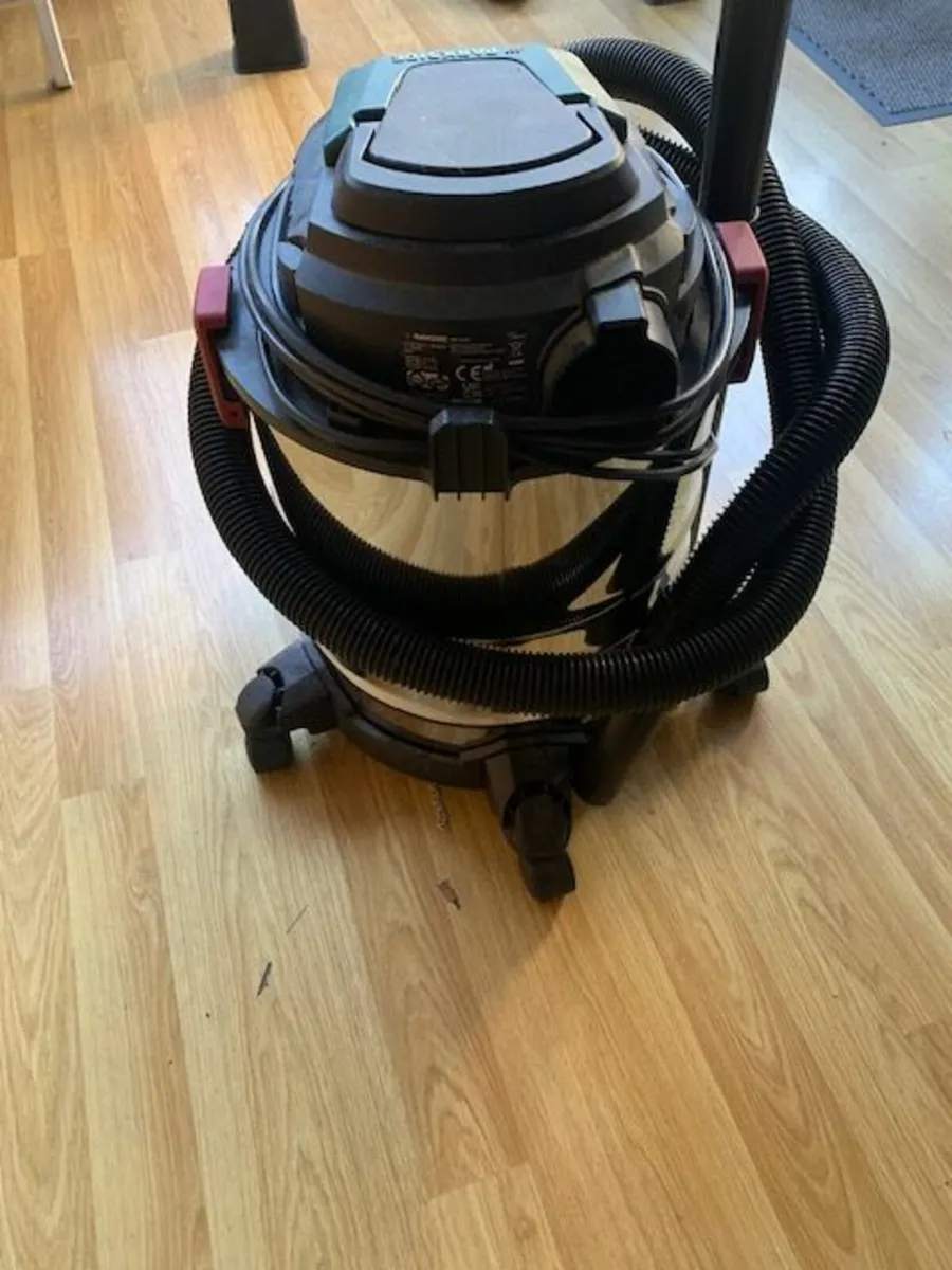 Wet and Dry Vacuum - Image 4