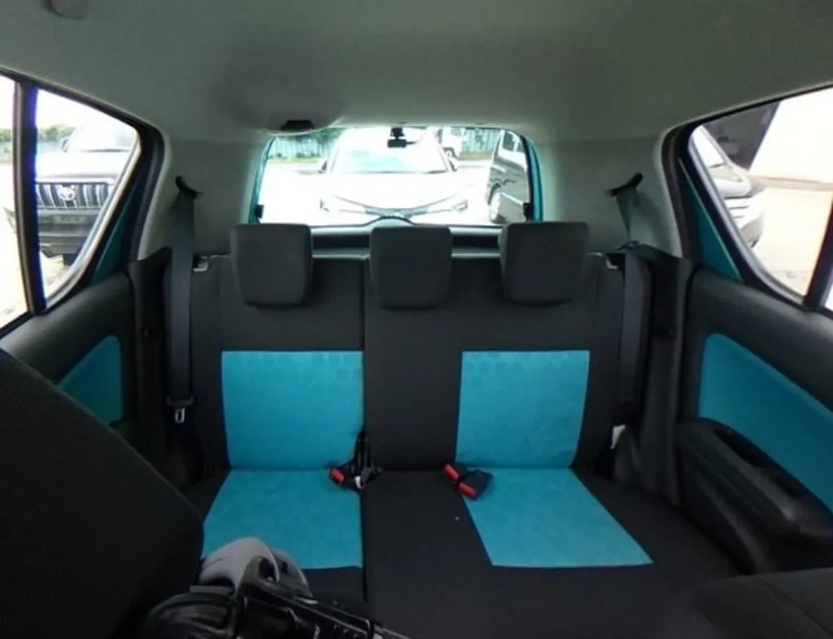 Suzuki Splash, Petrol,  automatic. - Image 4