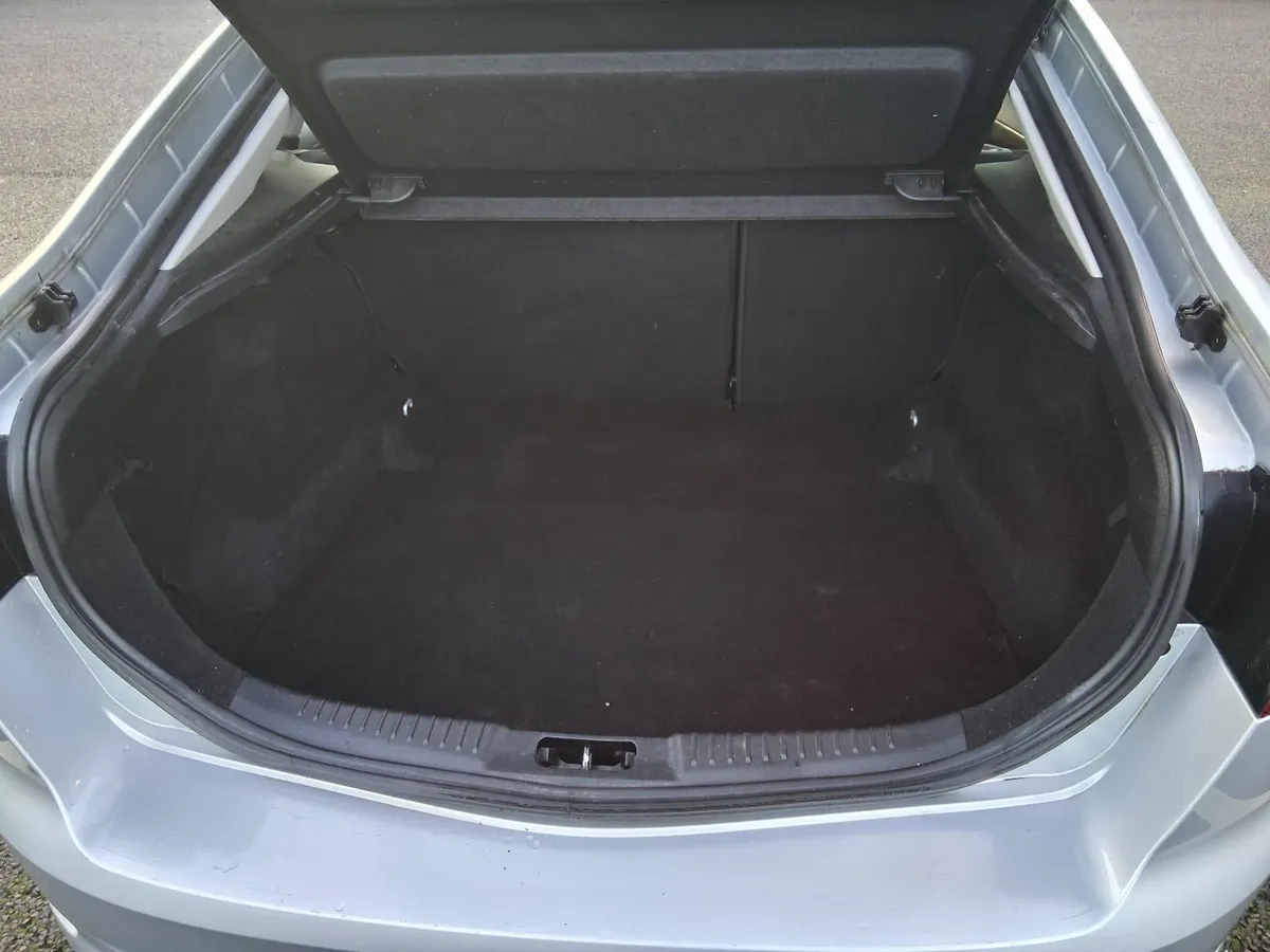 Ford Mondeo 2011 - Image 2