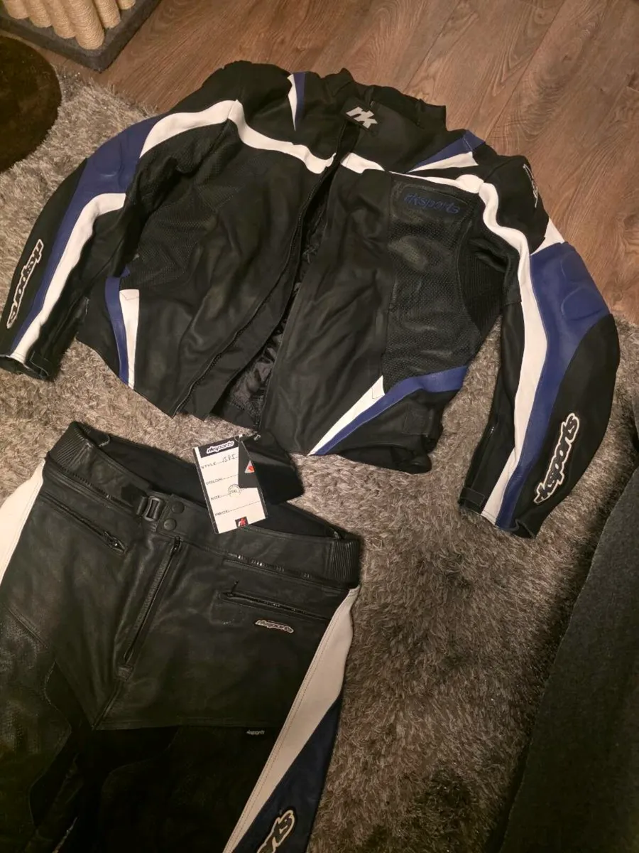 Motorcycle leather jacket and trousers - Image 4