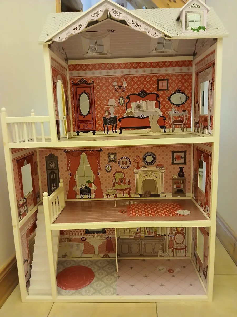 Doll house - Image 1
