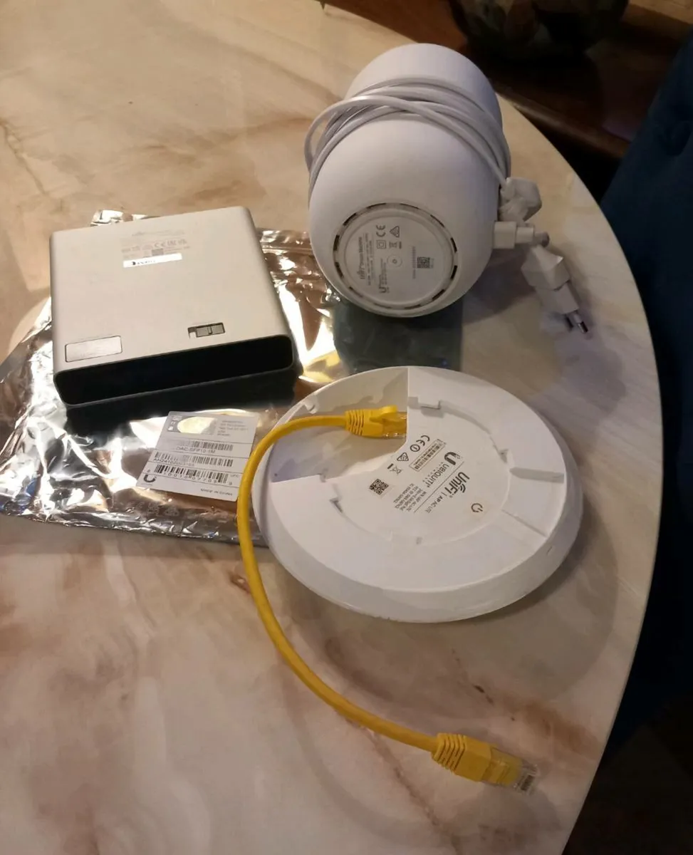 3 x Unifi products, full working order, D18 Post 1 - Image 2