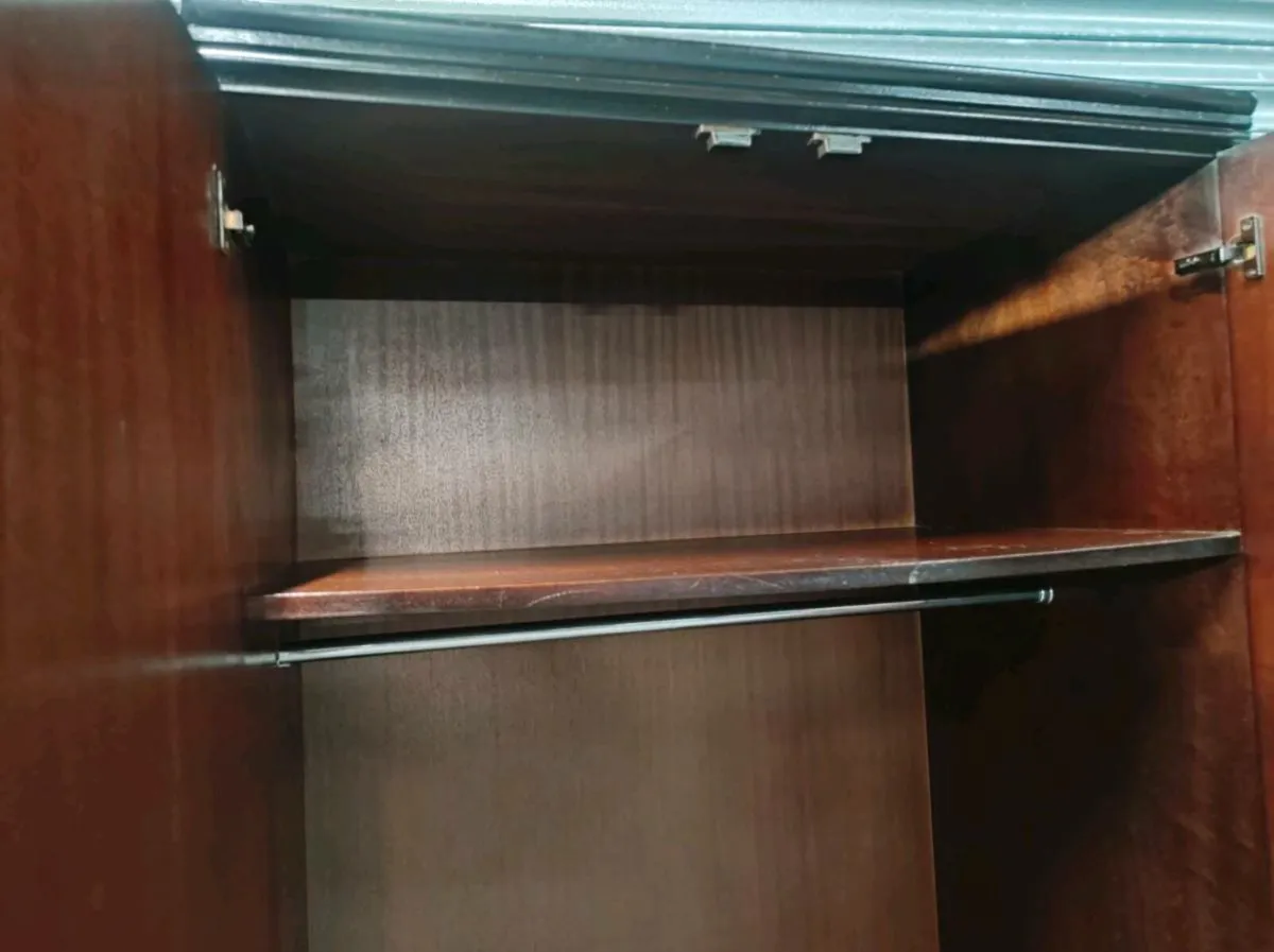 Solid Mahogany wardrobe bedroom set/delivery - Image 2