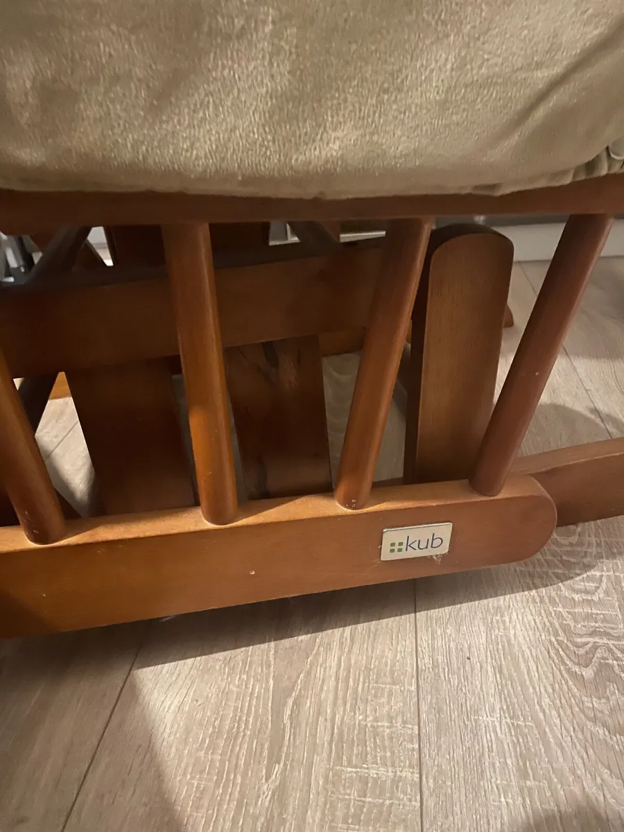 Nursing chair - Image 2