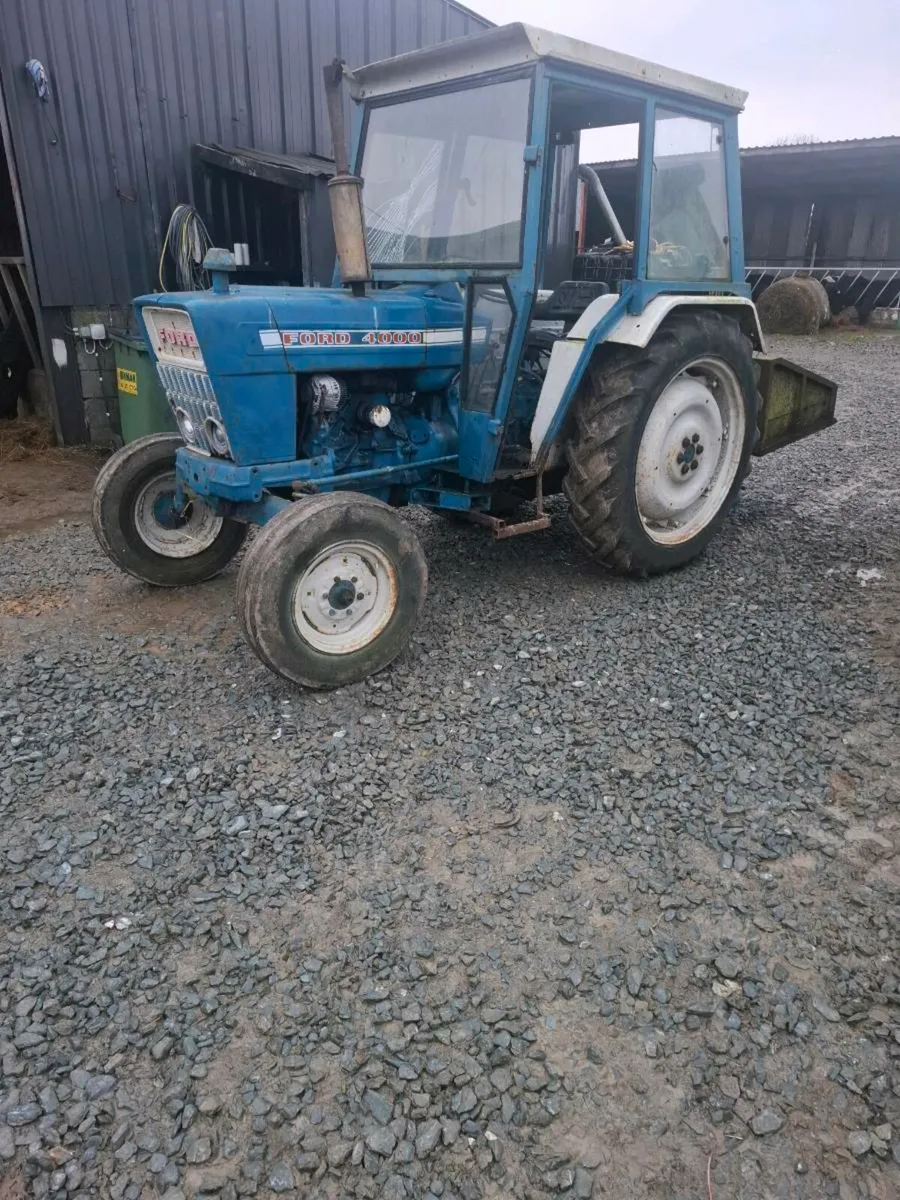 Ford 4000 tractor - Image 1