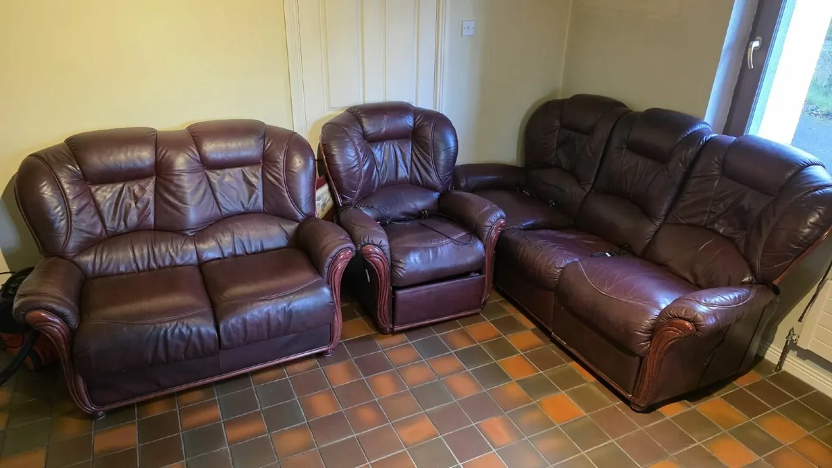 Leather sofa - Image 1