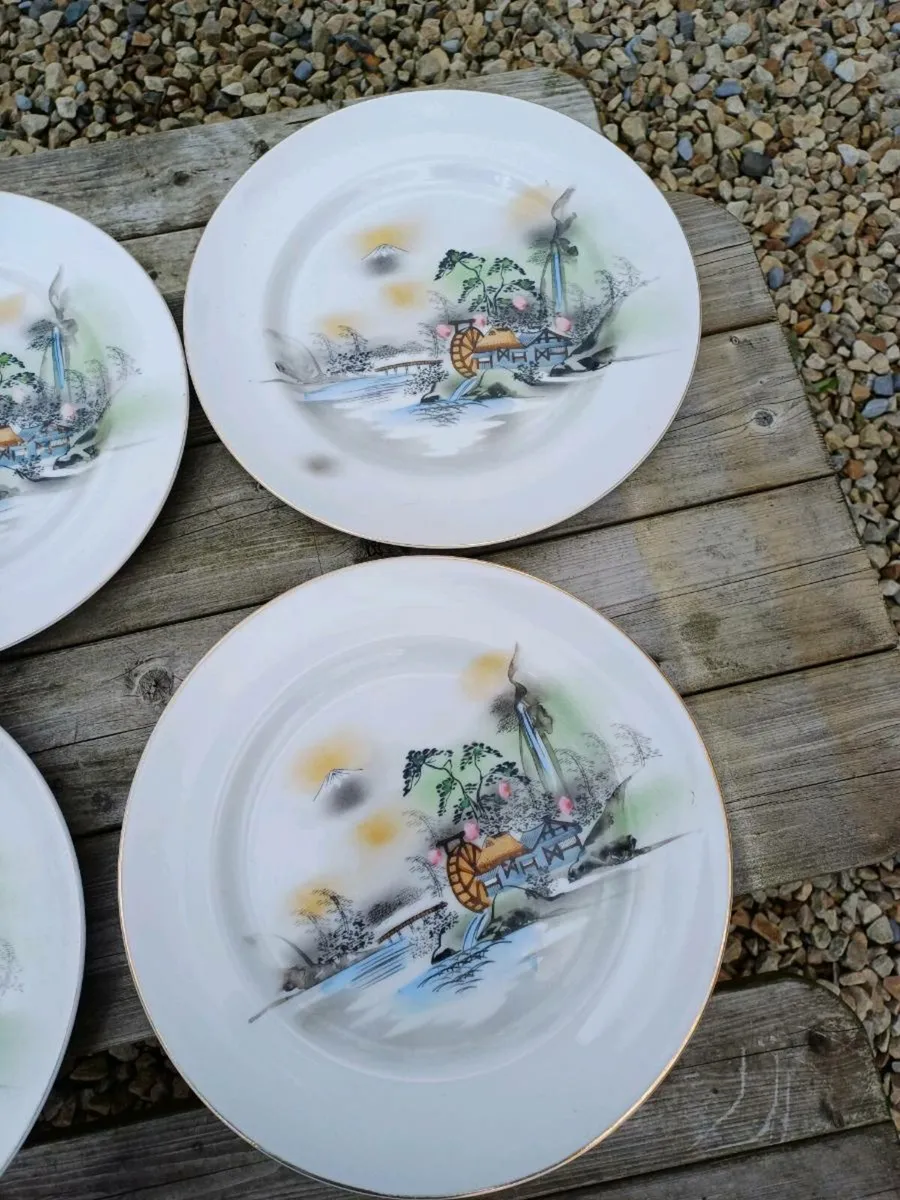 1940s Japanese Handpainted Dinner Plates - Image 3