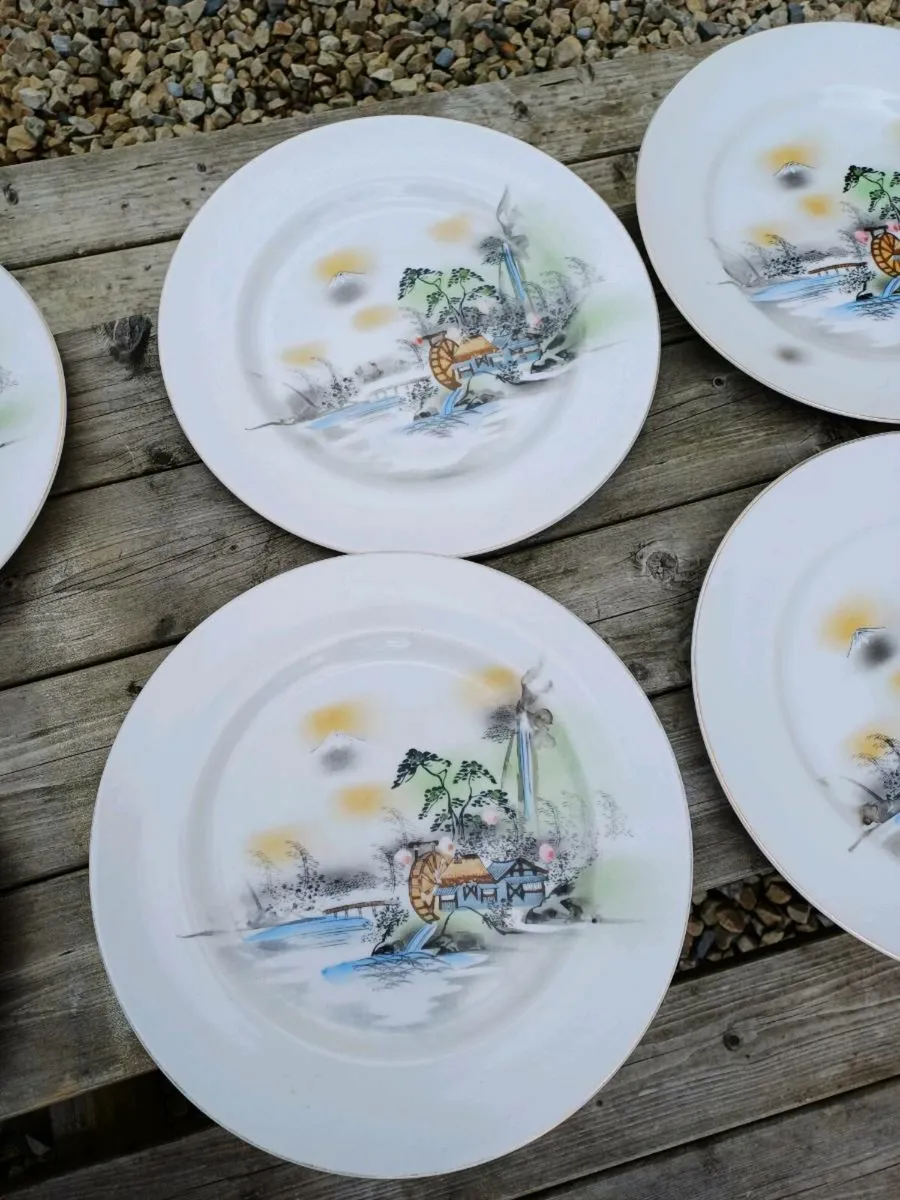 1940s Japanese Handpainted Dinner Plates - Image 4